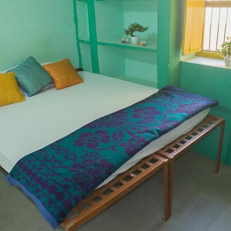 12 Monks Backpackers Community Hostel Puskár Kültér fotó