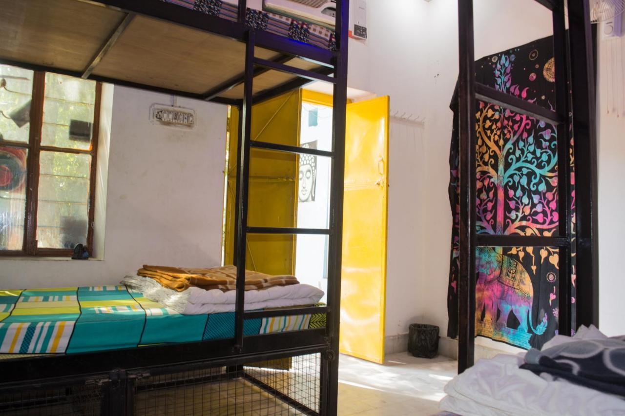 12 Monks Backpackers Community Hostel Puskár Kültér fotó