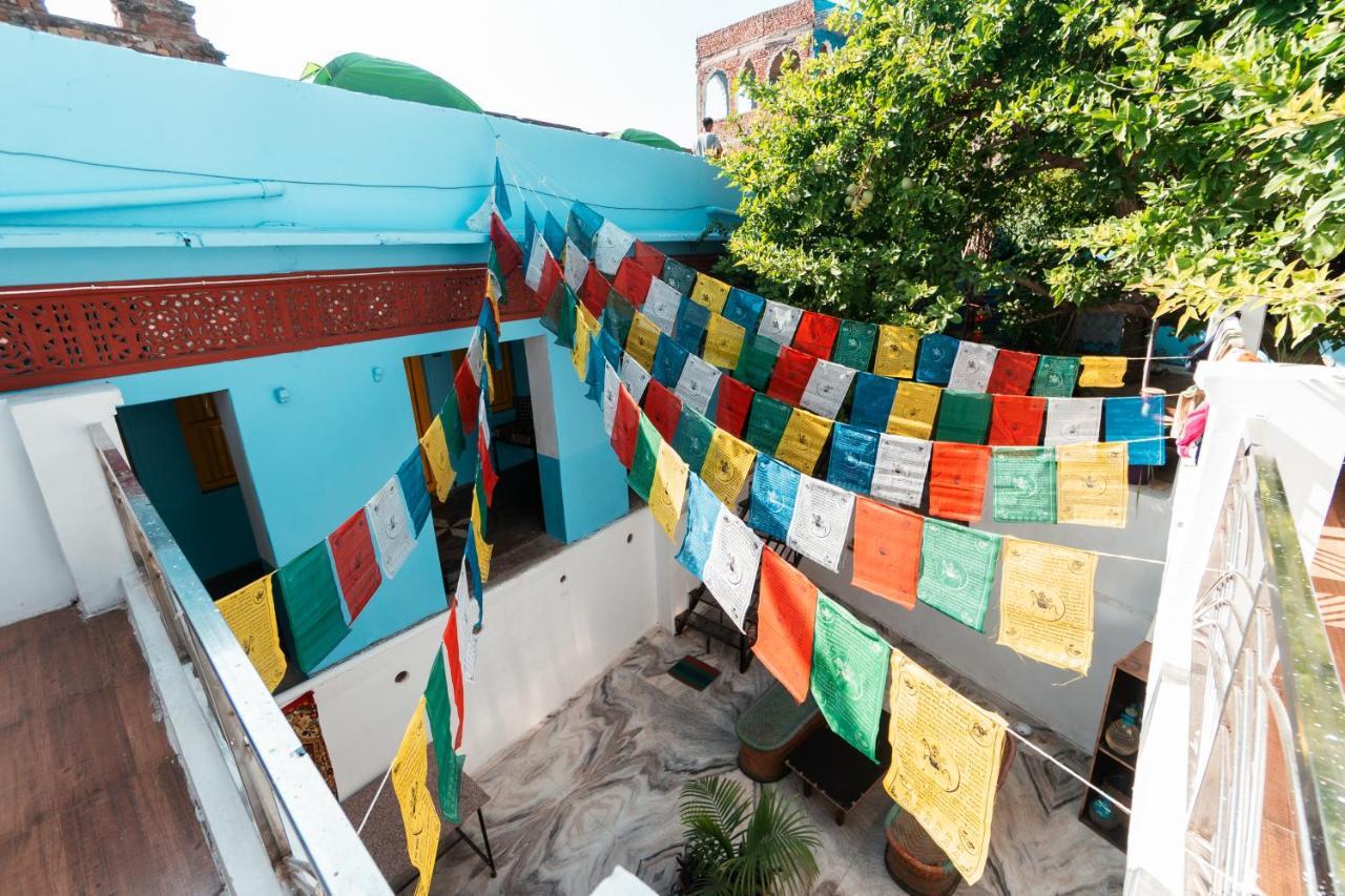 12 Monks Backpackers Community Hostel Puskár Kültér fotó