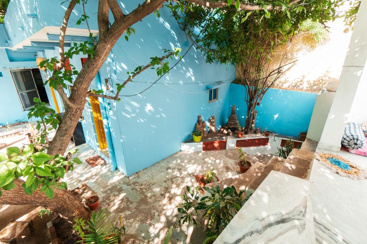 12 Monks Backpackers Community Hostel Puskár Kültér fotó